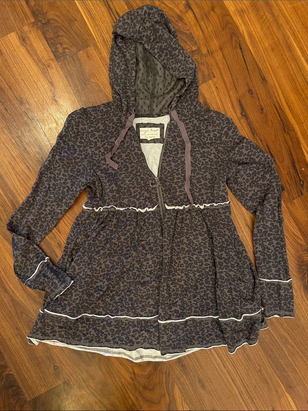 "Evy's Tree The Sophie Ruffle Zip-Up Hoodie Medium"